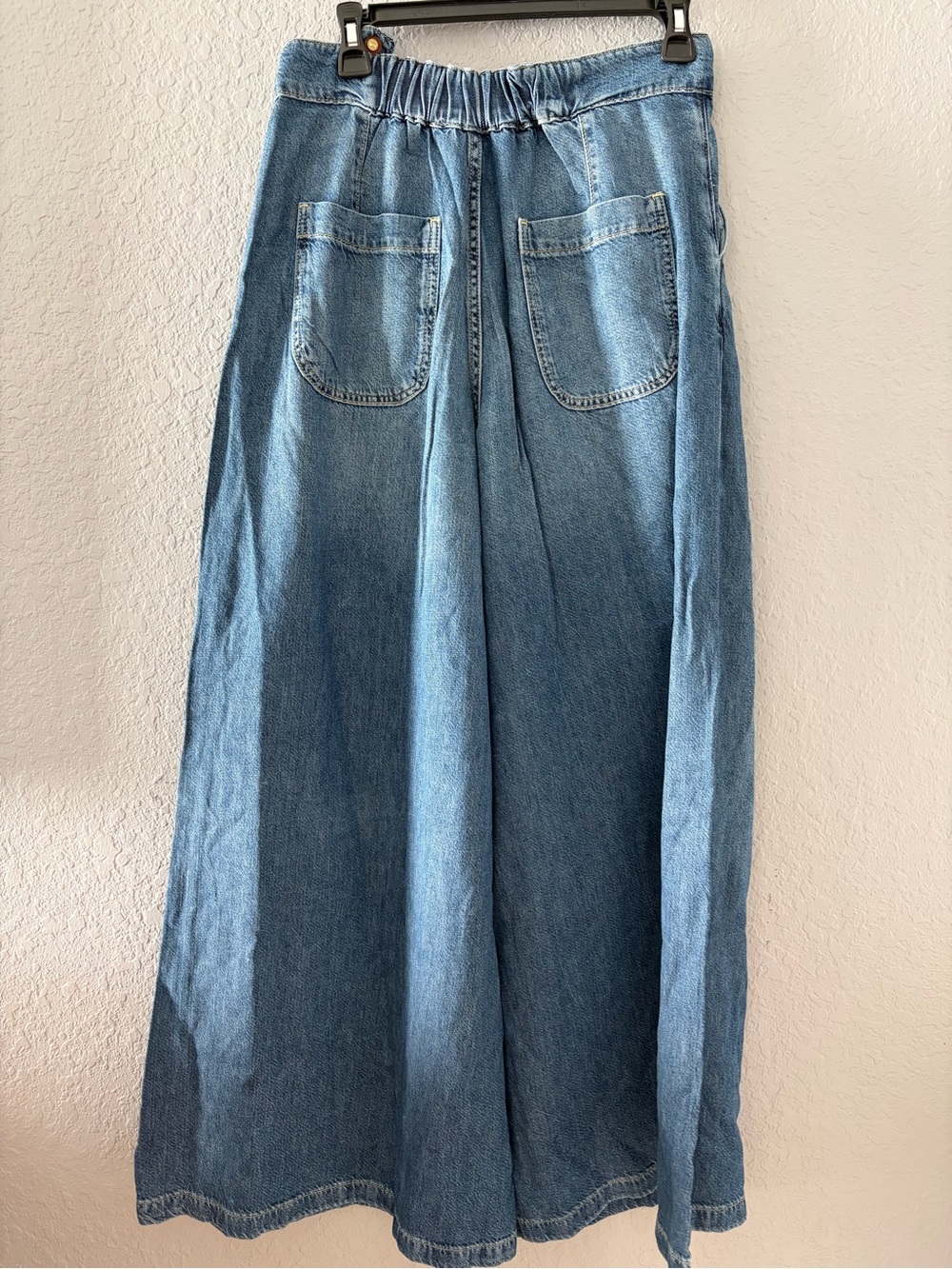 Pilcro Light Blue Wide-Leg Jeans - Picture 3 of 4